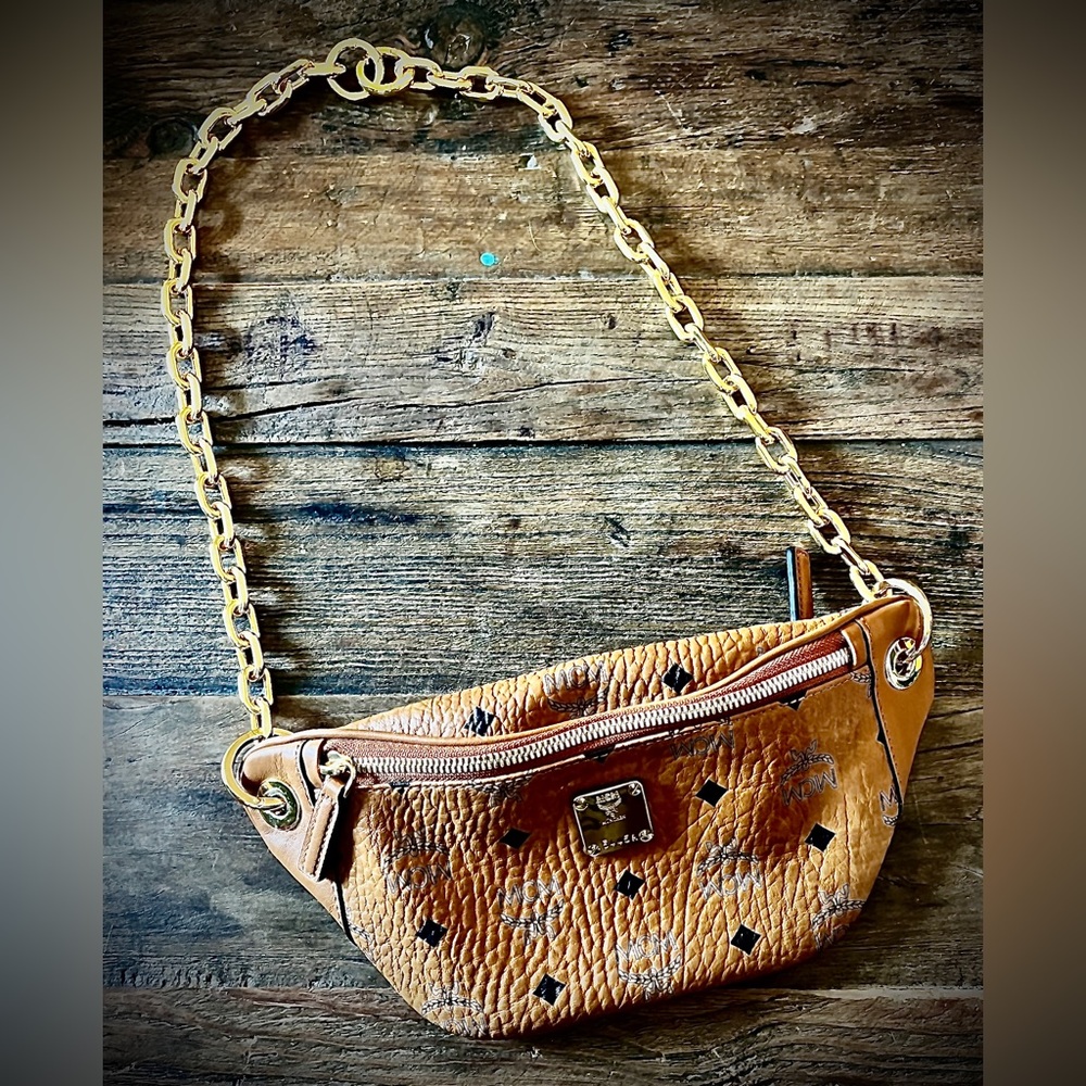 MCM VISETOS STARK BELT BAG.